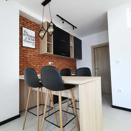아파트 Apartman Ceca *